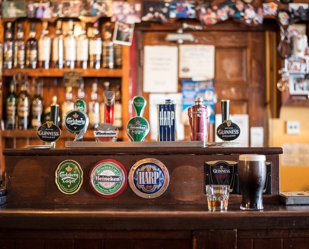 Pub numbers fall to lowest on record